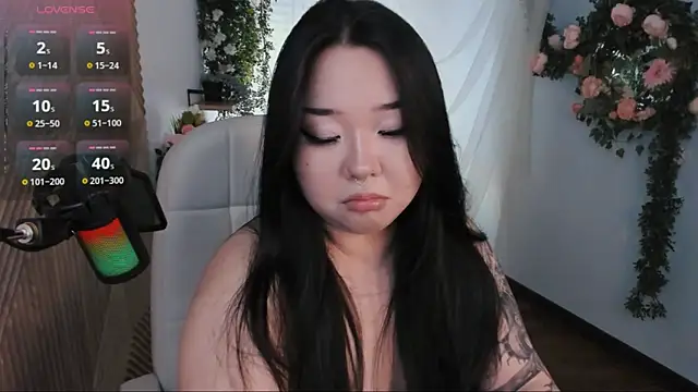 Snapshot of mei_honey_ chatting on March 13, 2025, 1:29 pm mei honey  online show from March 13, 2025, 1:29 pm