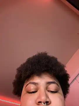 Snapshot of Ectorius chatting on December 5, 2025, 1:36 am Ectorius online show from December 5, 2025, 1:36 am