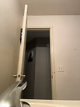 Ectorius online show from March 18, 2026, 4:10 pm