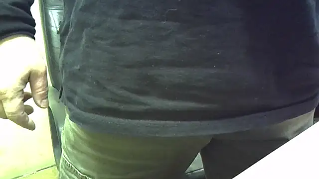 nikdov3 online show from March 17, 2026, 4:50 am