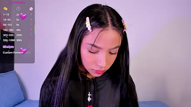 Snapshot of Mereo_leona chatting on September 9, 2025, 12:21 am Mereo leona online show from September 9, 2025, 12:21 am