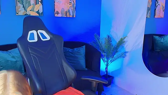 BRITHANY SPARK online show from October 1, 2025, 3:23 am