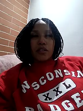 Snapshot of devi_black13_ chatting on February 22, 2025, 3:45 am devi black13  online show from February 22, 2025, 3:45 am