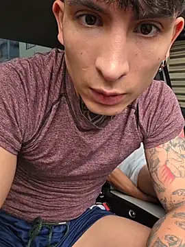 Snapshot of christangel_96_ chatting on October 21, 2025, 6:30 pm christangel 96  online show from October 21, 2025, 6:30 pm