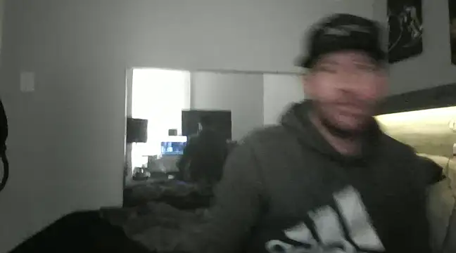 Snapshot of Edward_LongCock chatting on January 16, 2025, 4:07 am Edward LongCock online show from January 16, 2025, 4:07 am