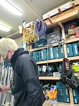 da--------i online show from February 11, 2025, 6:51 am