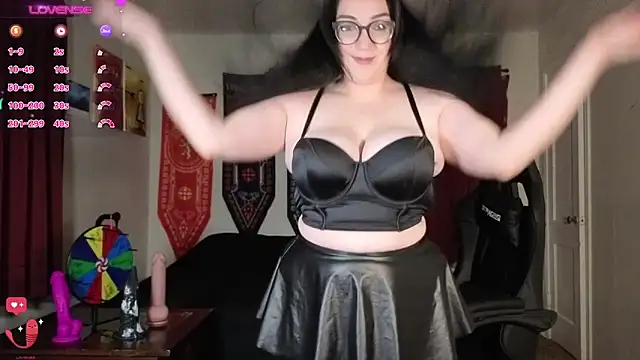 TheGothMilf online show from June 20, 2026, 4:37 am