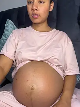 Snapshot of _Luana chatting on February 13, 2026, 3:13 am Luana online show from February 13, 2026, 3:13 am