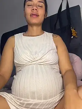 Snapshot of _Luana chatting on February 20, 2026, 2:19 am Luana online show from February 20, 2026, 2:19 am