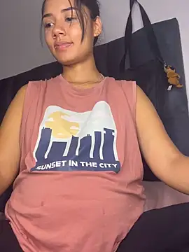 Snapshot of _Luana chatting on February 21, 2026, 2:01 am Luana online show from February 21, 2026, 2:01 am