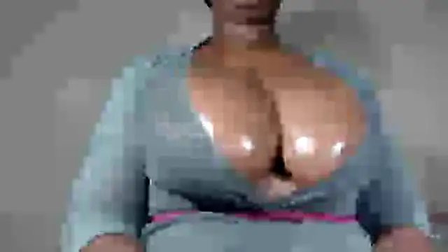 Snapshot of boobassymom chatting on May 16, 2026, 4:31 am boobassymom online show from May 16, 2026, 4:31 am