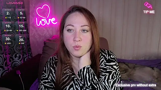 KellyCrystall online show from November 6, 2025, 3:18 am