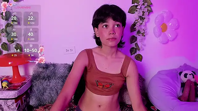 Snapshot of fernanda_indie chatting on November 4, 2025, 10:09 pm fernanda indie online show from November 4, 2025, 10:09 pm