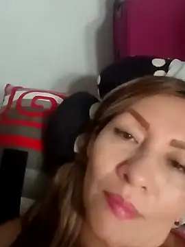 Snapshot of Divahank chatting on December 12, 2024, 7:08 am Divahank online show from December 12, 2024, 7:08 am