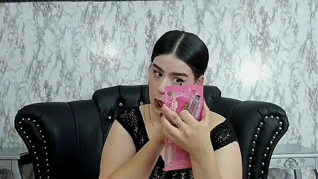 Snapshot of Miamontoya chatting on January 31, 2025, 12:40 pm Miamontoya online show from January 31, 2025, 12:40 pm