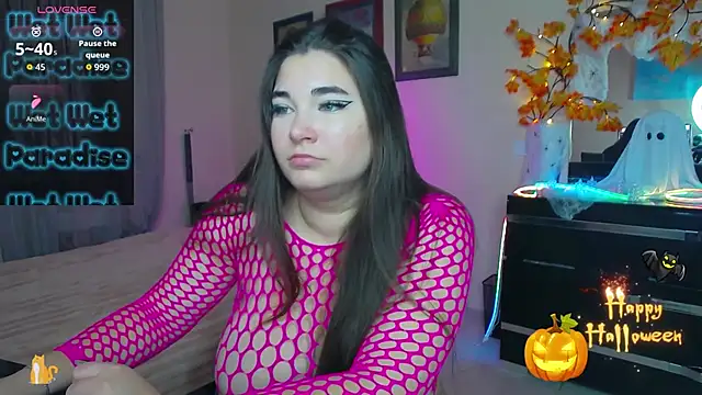 Lillianhot68 online show from November 1, 2025, 1:35 pm