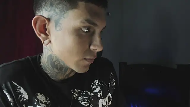 Travistanner 28 online show from March 6, 2026, 10:39 pm