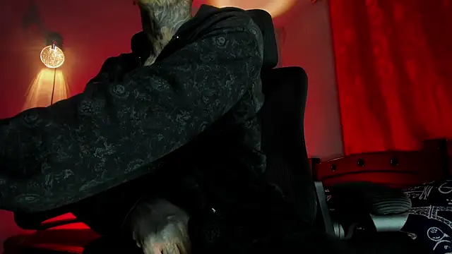 Travistanner 28 online show from March 11, 2026, 6:52 am