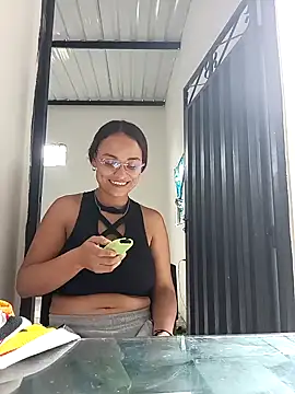 Snapshot of luna_hell chatting on March 7, 2025, 7:05 pm luna hell online show from March 7, 2025, 7:05 pm