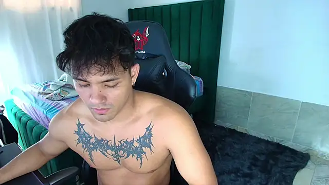 man dur07 online show from April 17, 2026, 9:40 pm