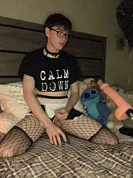 Snapshot of YourFavTwinkie chatting on January 5, 2025, 10:43 am YourFavTwinkie online show from January 5, 2025, 10:43 am