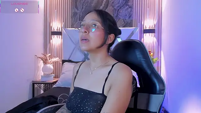 Valery wang online show from April 10, 2026, 11:48 am