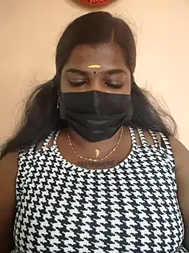 sulekha-mallu online show from December 3, 2025, 4:31 am