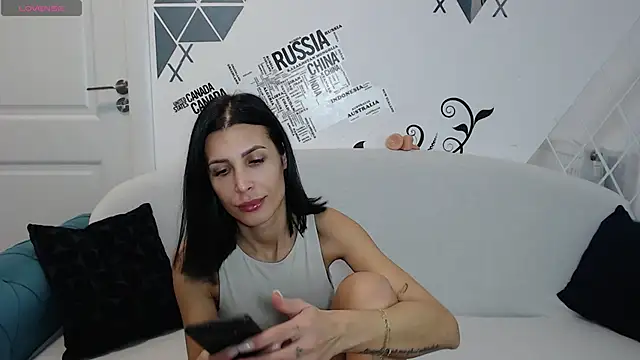 -jennyX0 online show from February 12, 2025, 8:16 am