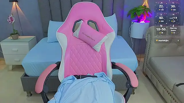 angelica dymond online show from November 7, 2025, 12:16 pm