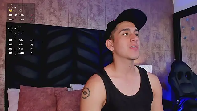 Snapshot of OliverSilverr chatting on February 25, 2025, 2:03 am OliverSilverr online show from February 25, 2025, 2:03 am