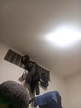 giuliana andrade online show from February 22, 2025, 11:24 am