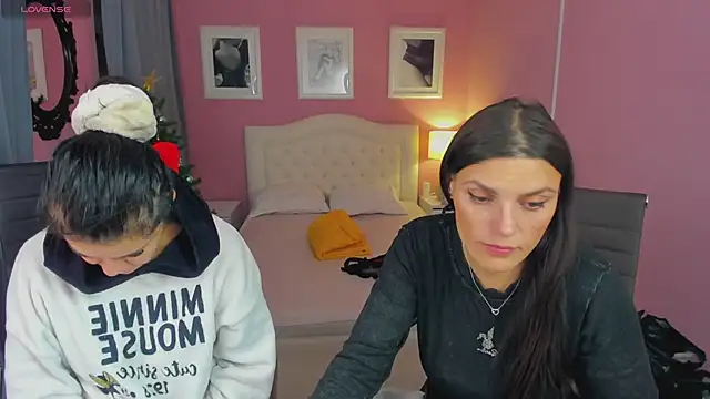 EricaAndPenelopa online show from January 4, 2025, 5:16 am