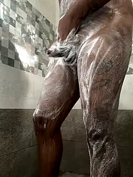 DragonLover 93 online show from November 18, 2025, 3:01 am