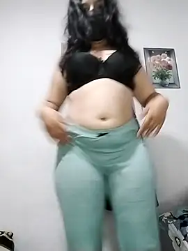 Snapshot of Tota_Khan chatting on November 21, 2025, 12:32 am Tota Khan online show from November 21, 2025, 12:32 am