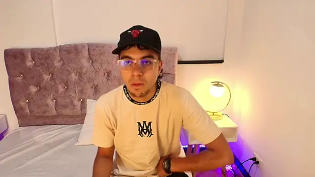 Amadeo Wild online show from January 12, 2025, 11:50 am