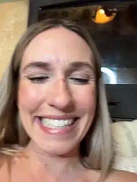 Snapshot of lola_tentatiion chatting on November 24, 2025, 9:25 pm lola tentatiion online show from November 24, 2025, 9:25 pm