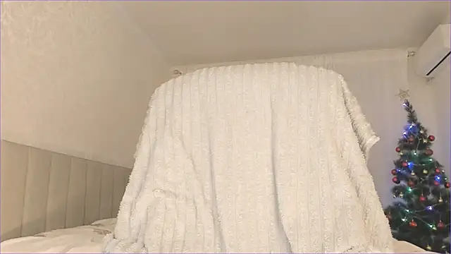 Snapshot of cherry_misaki chatting on December 16, 2024, 2:27 pm cherry misaki online show from December 16, 2024, 2:27 pm