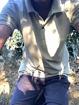 Snapshot of ShroveRising chatting on February 10, 2026, 10:19 am ShroveRising online show from February 10, 2026, 10:19 am