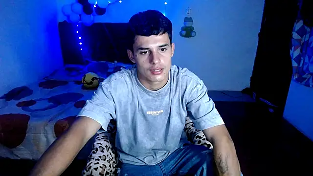 freddy romas online show from December 15, 2025, 3:55 am