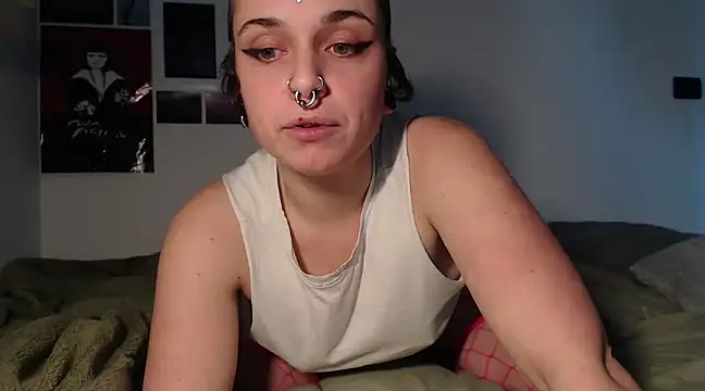 kinkyspirali online show from January 15, 2025, 2:56 pm