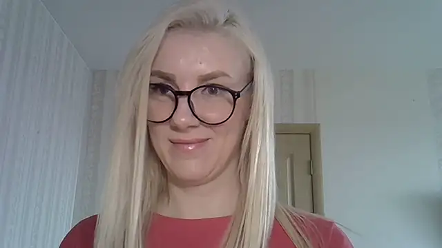 Snapshot of Pabonya91 chatting on February 18, 2025, 8:05 am Pabonya91 online show from February 18, 2025, 8:05 am