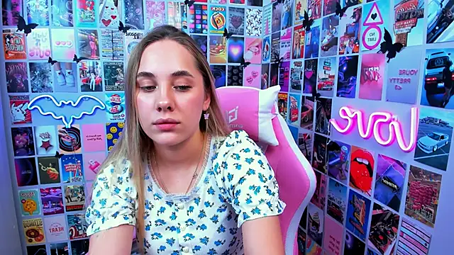 MiaMilas online show from October 6, 2025, 9:07 am