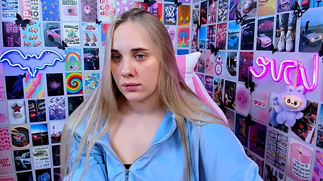 MiaMilas online show from January 6, 2026, 2:32 pm