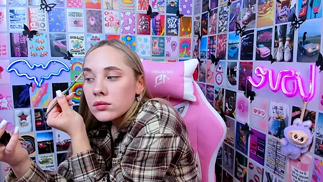 MiaMilas online show from January 14, 2026, 3:06 pm