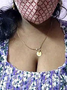 mallu-sumi online show from May 23, 2026, 11:53 pm