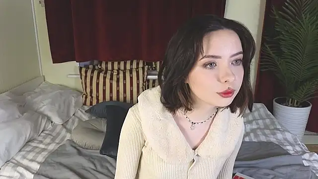 Lazzy Lizzy online show from December 18, 2024, 2:38 pm