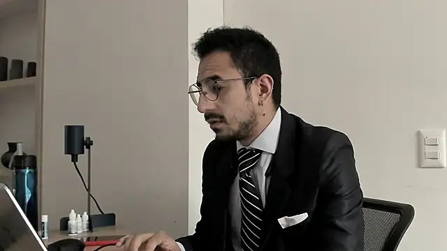 Snapshot of pablo-rincon95 chatting on January 14, 2025, 5:12 pm pablo-rincon95 online show from January 14, 2025, 5:12 pm