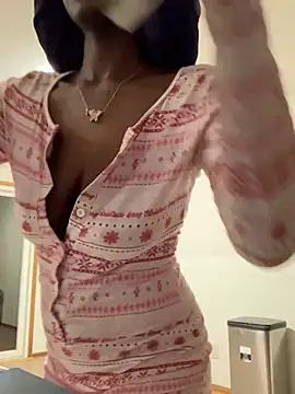 Snapshot of spicysugar74 chatting on December 15, 2024, 11:31 pm spicysugar74 online show from December 15, 2024, 11:31 pm