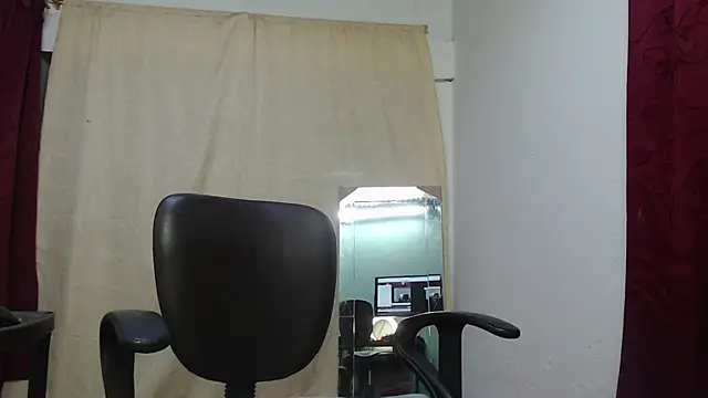 Snapshot of Aranza-Queen chatting on March 11, 2026, 2:34 pm Aranza-Queen online show from March 11, 2026, 2:34 pm