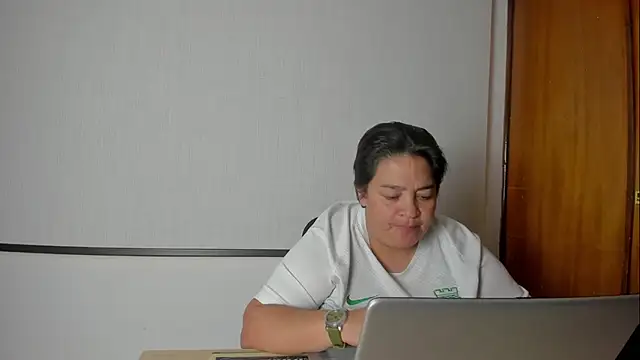 Snapshot of MELODYFANTASY chatting on December 5, 2024, 4:44 pm MELODYFANTASY online show from December 5, 2024, 4:44 pm